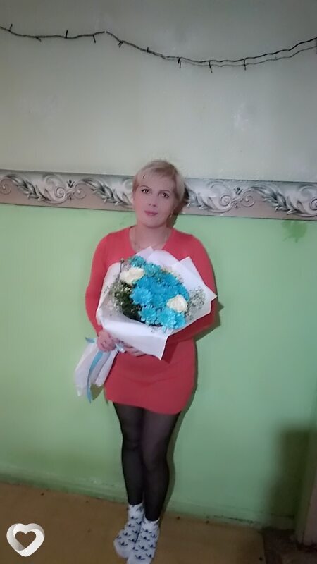 Оля
