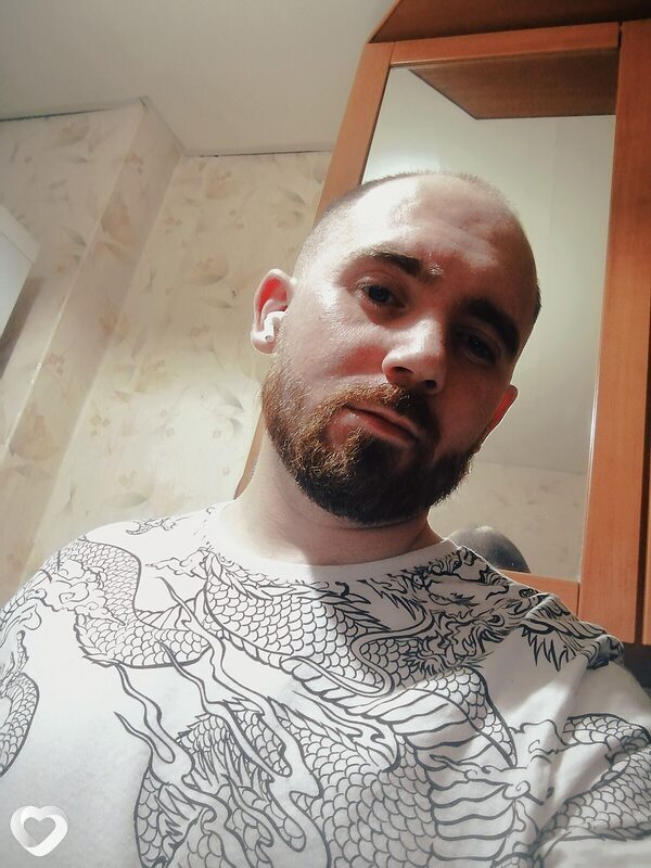 Артём