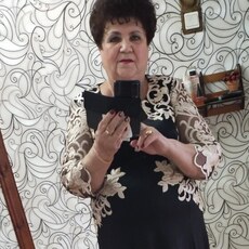 Полина