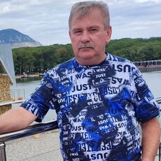 Лев