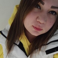 Оля