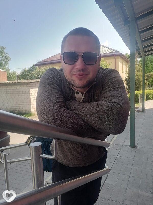 Артём