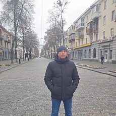 Артём