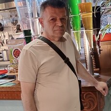 Артём