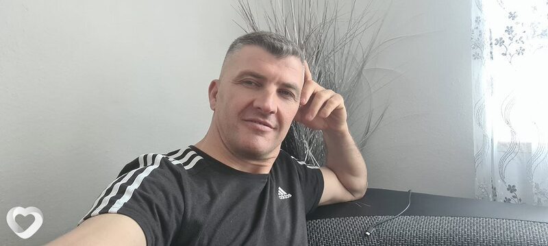 Артём