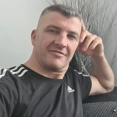 Артём