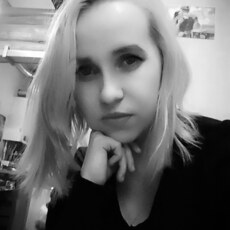 Оля
