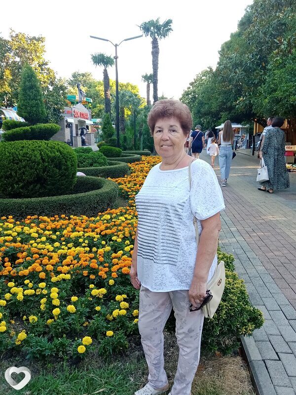 Полина