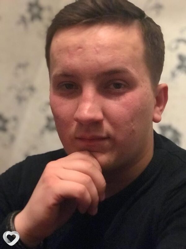 Артём