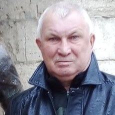 Валя