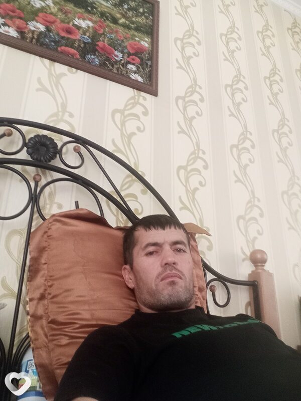 Артём