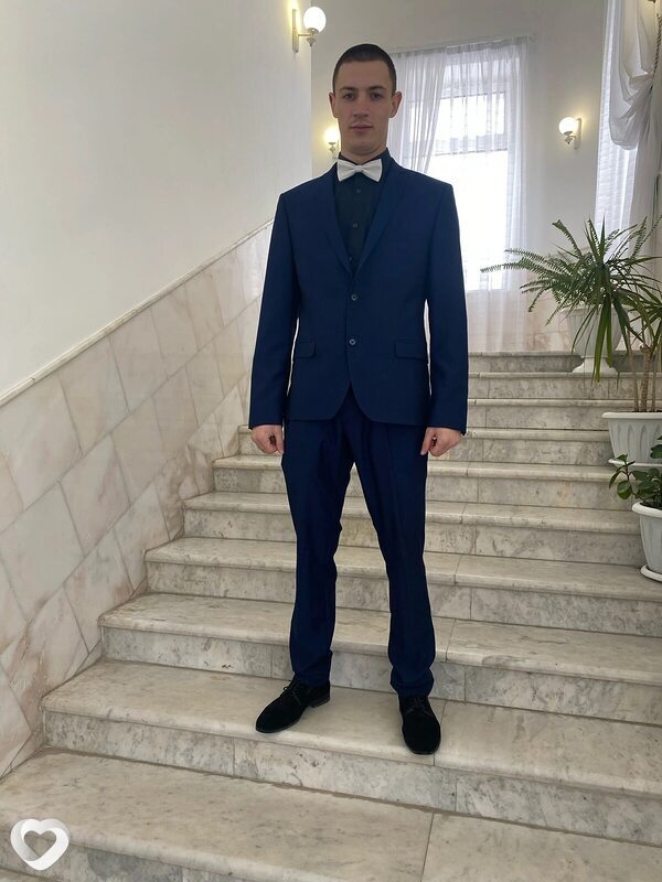Лёня