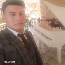 Артём