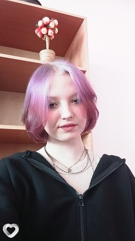 Оля