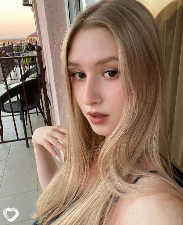 Ева