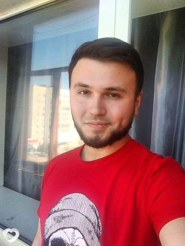Артём