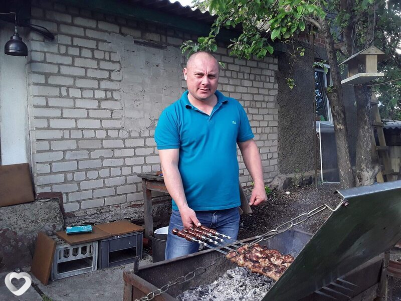 Толя
